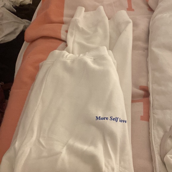 crewneck sweatsuit set - Picture 2 of 2